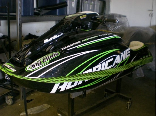 bob jetski skrov hurricane.JPG