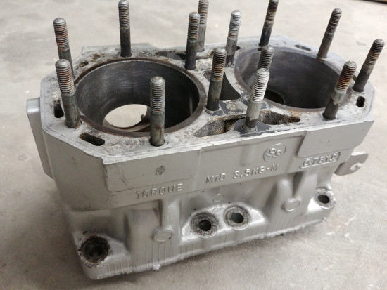 Cylinder sxr800.jpg